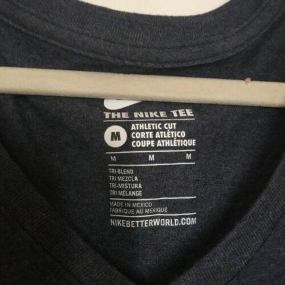 Nike Women's Size Medium Grayish Blue Fitted V-Neck Tee Shirt NWOT - Picture 2 of 6